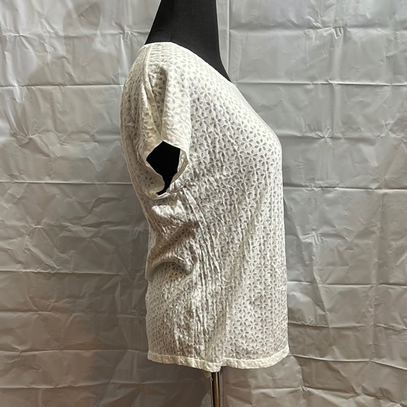 Chico’s white Short Sleeve Eyelet Tee size large - Picture 6 of 6